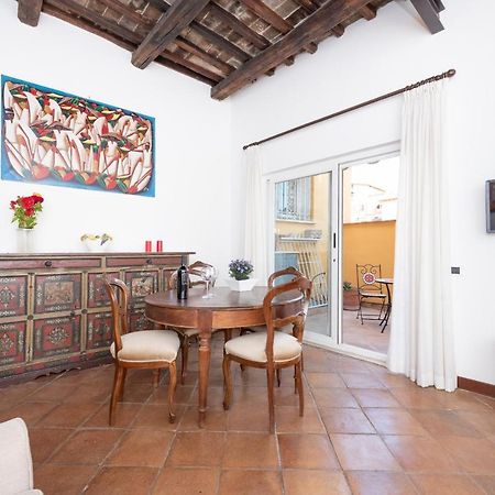 Stunning Campo De Fiori Apartment With Terrace Řím Exteriér fotografie