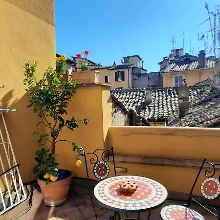Stunning Campo De Fiori Apartment With Terrace Řím Exteriér fotografie